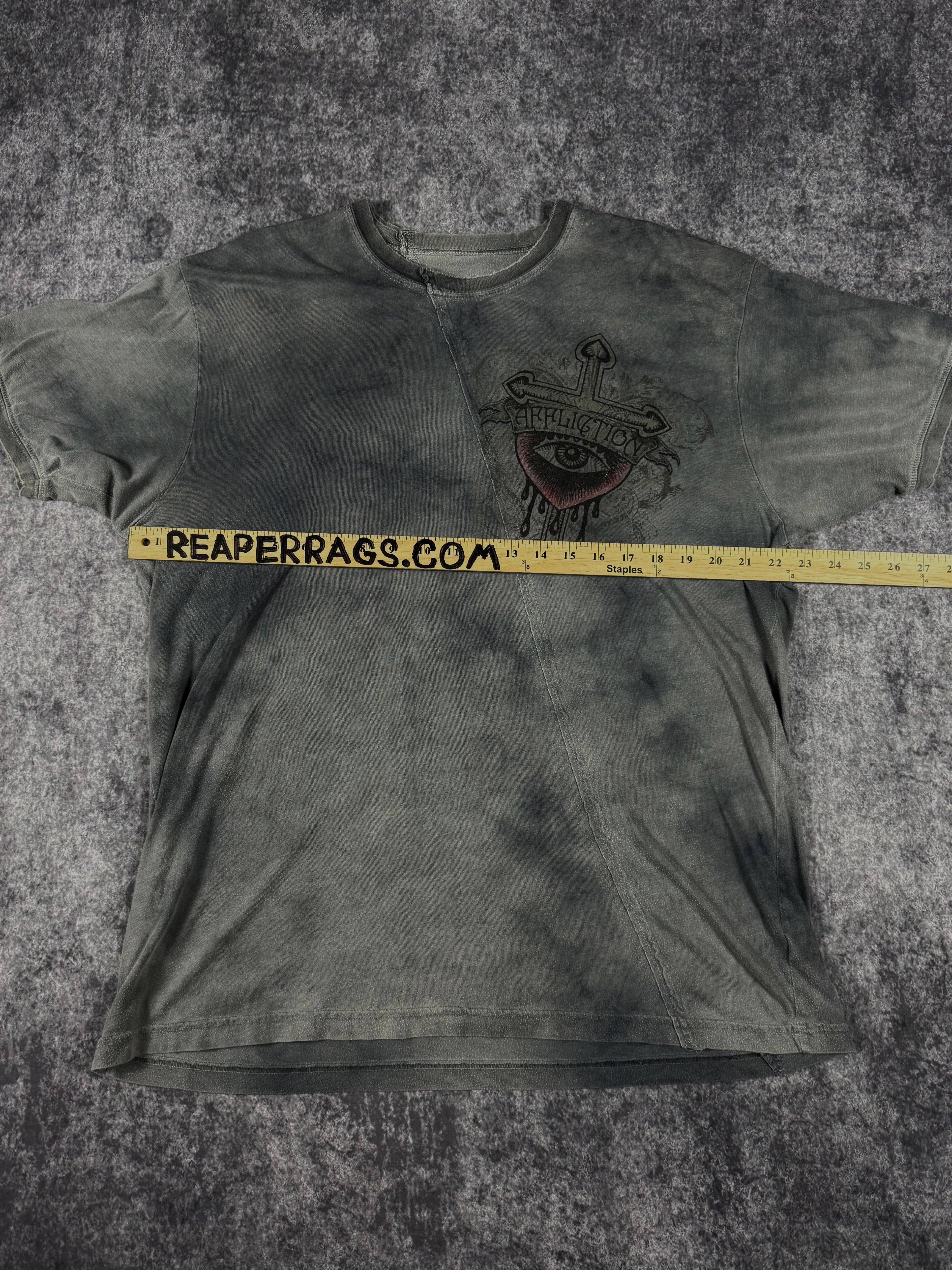 (rare) 2000s affliction shirt (L)