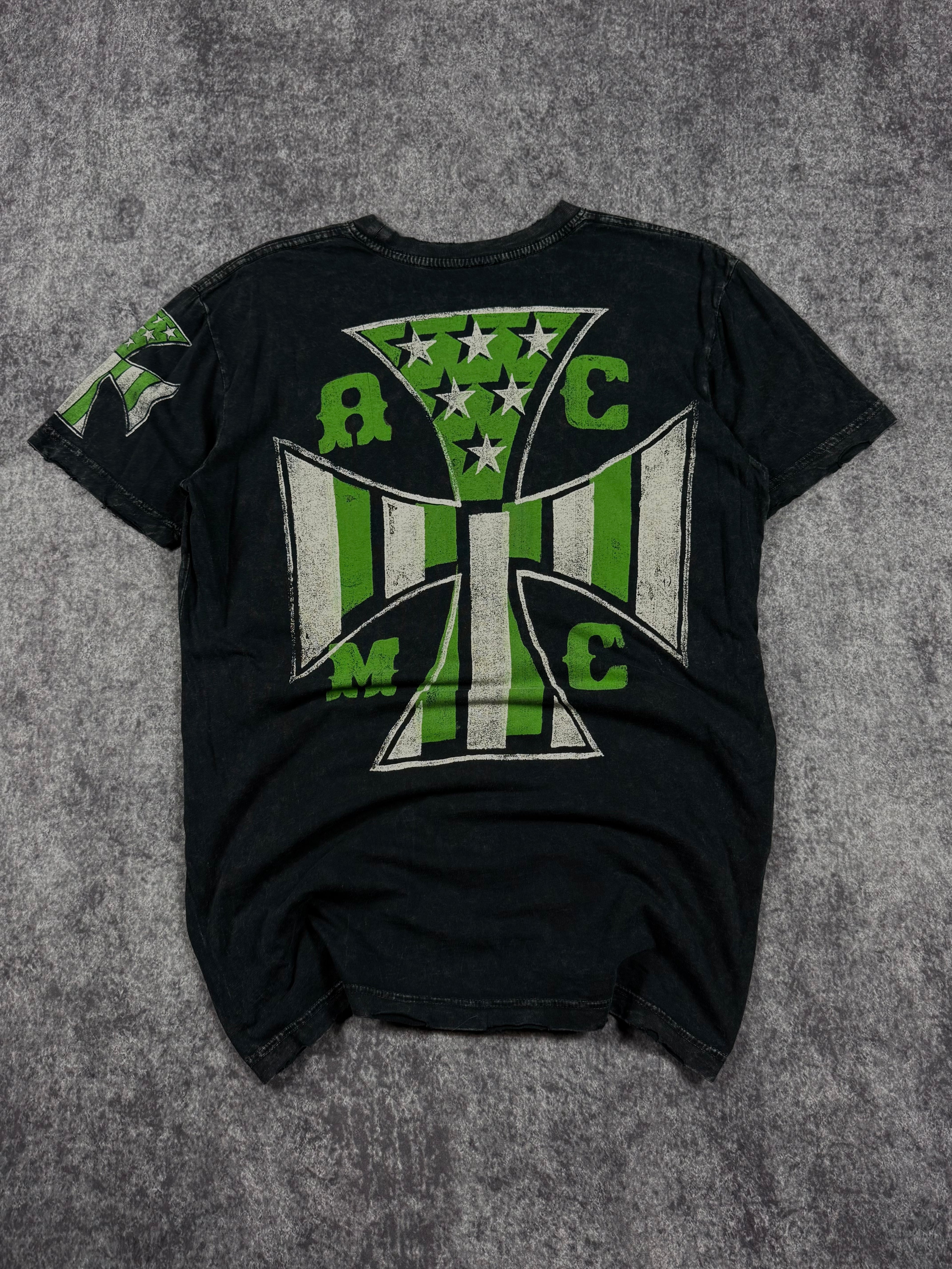 2000s affliction shirt (M)
