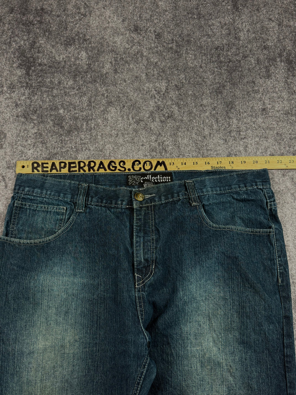 (rare) 2000s southpole jeans (42x30)