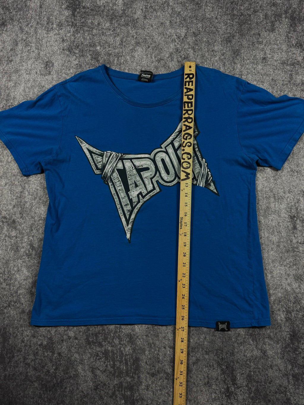 2000s tapout shirt (L)