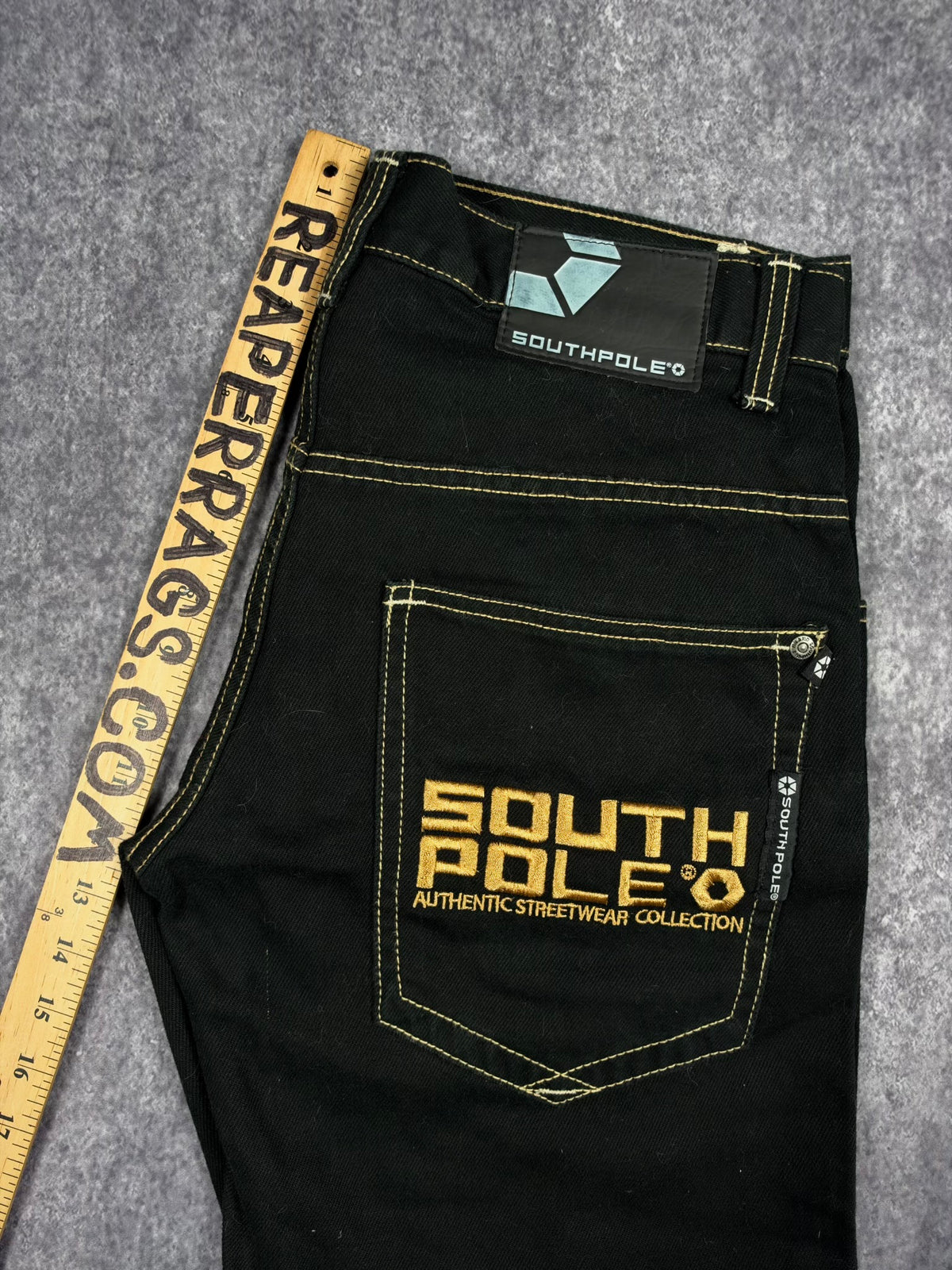 (RARE) 2000s BOOTLEG EMBROIDERED SOUTHPOLE JEANS (34x28)