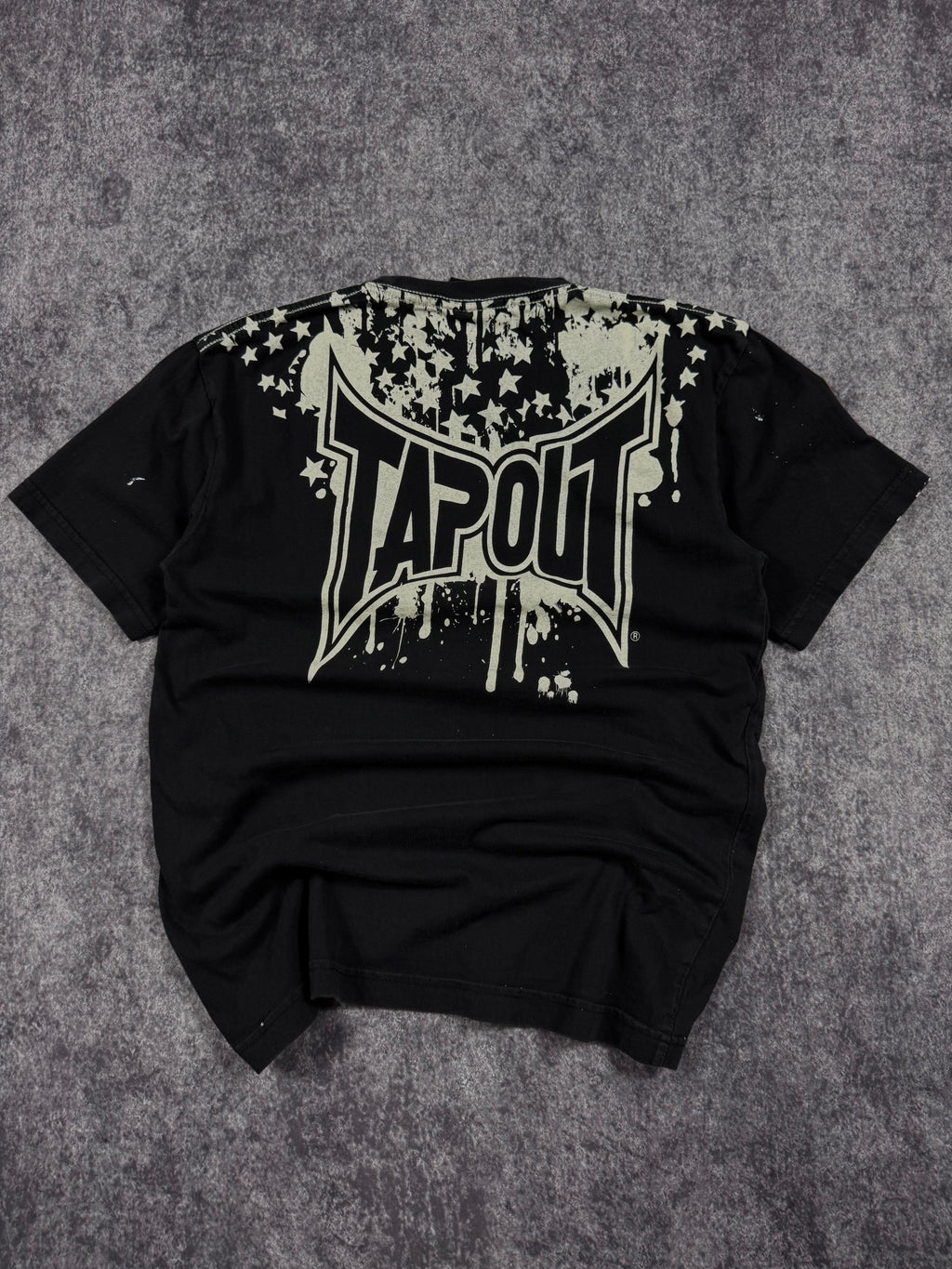(rare) 2000s tapout shirt (S)
