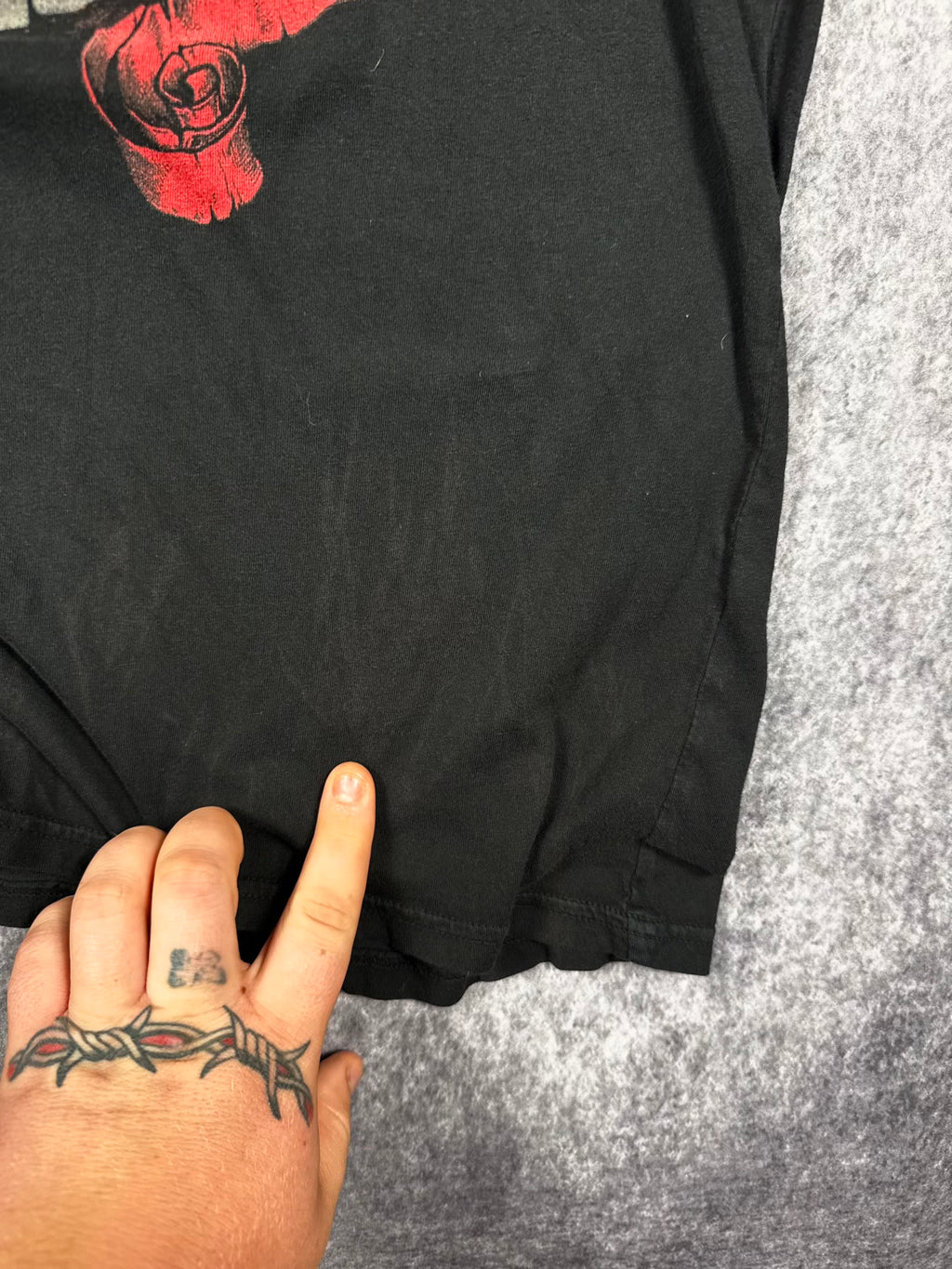 (rare) 2000s xtreme couture shirt (L)