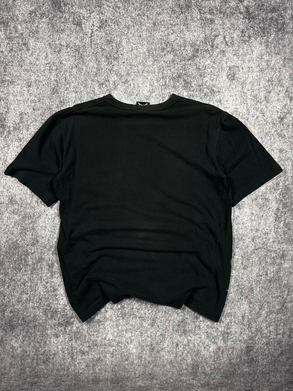 (RARE) 2000s TAPOUT SHIRT (M)
