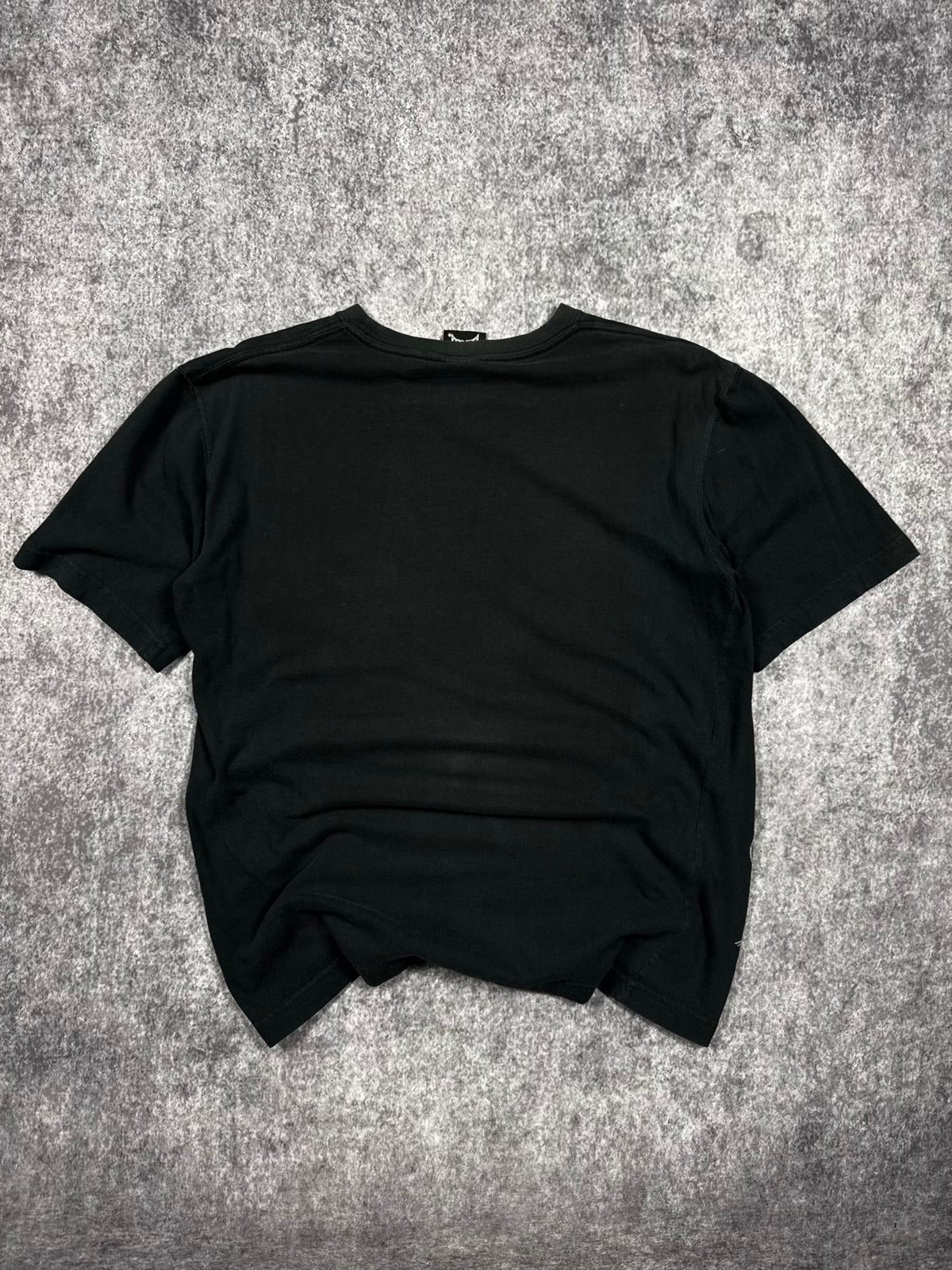 (RARE) 2000s TAPOUT SHIRT (M)