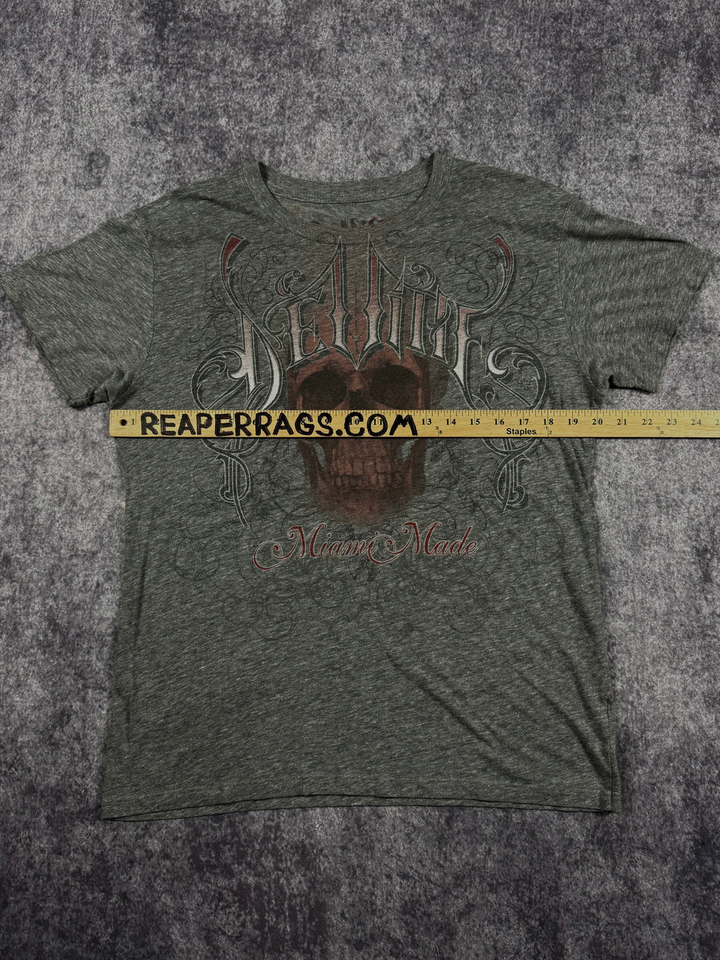 2000s miami ink shirt (M)