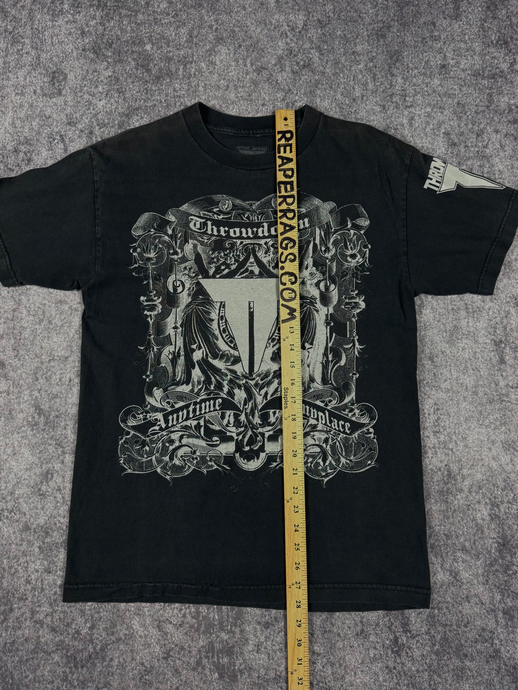 2000s throwdown shirt (S)