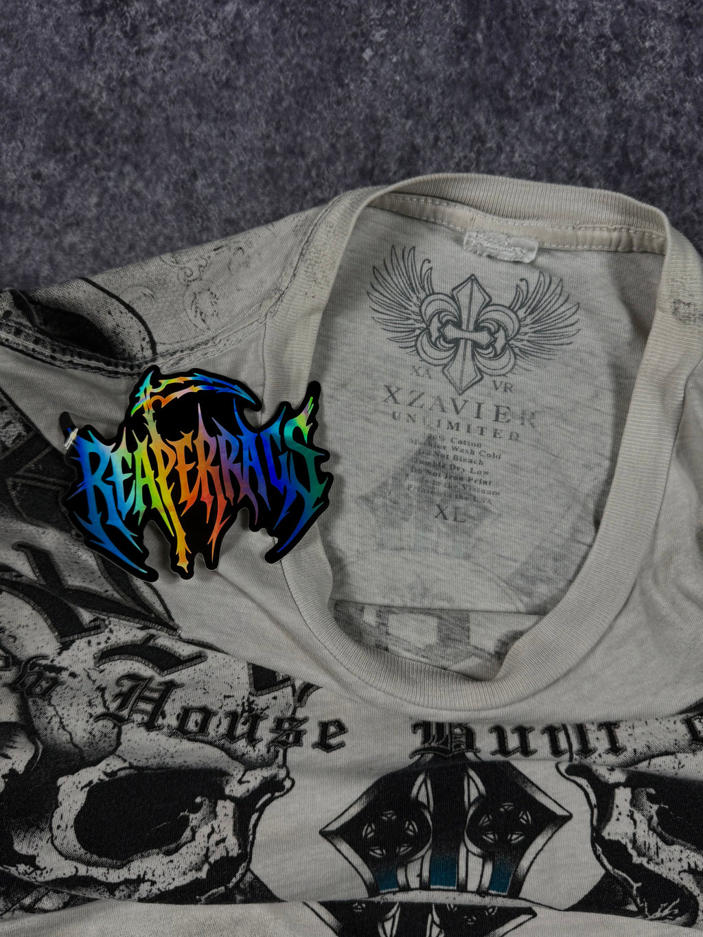 (rare) 2000s xavier shirt (M)