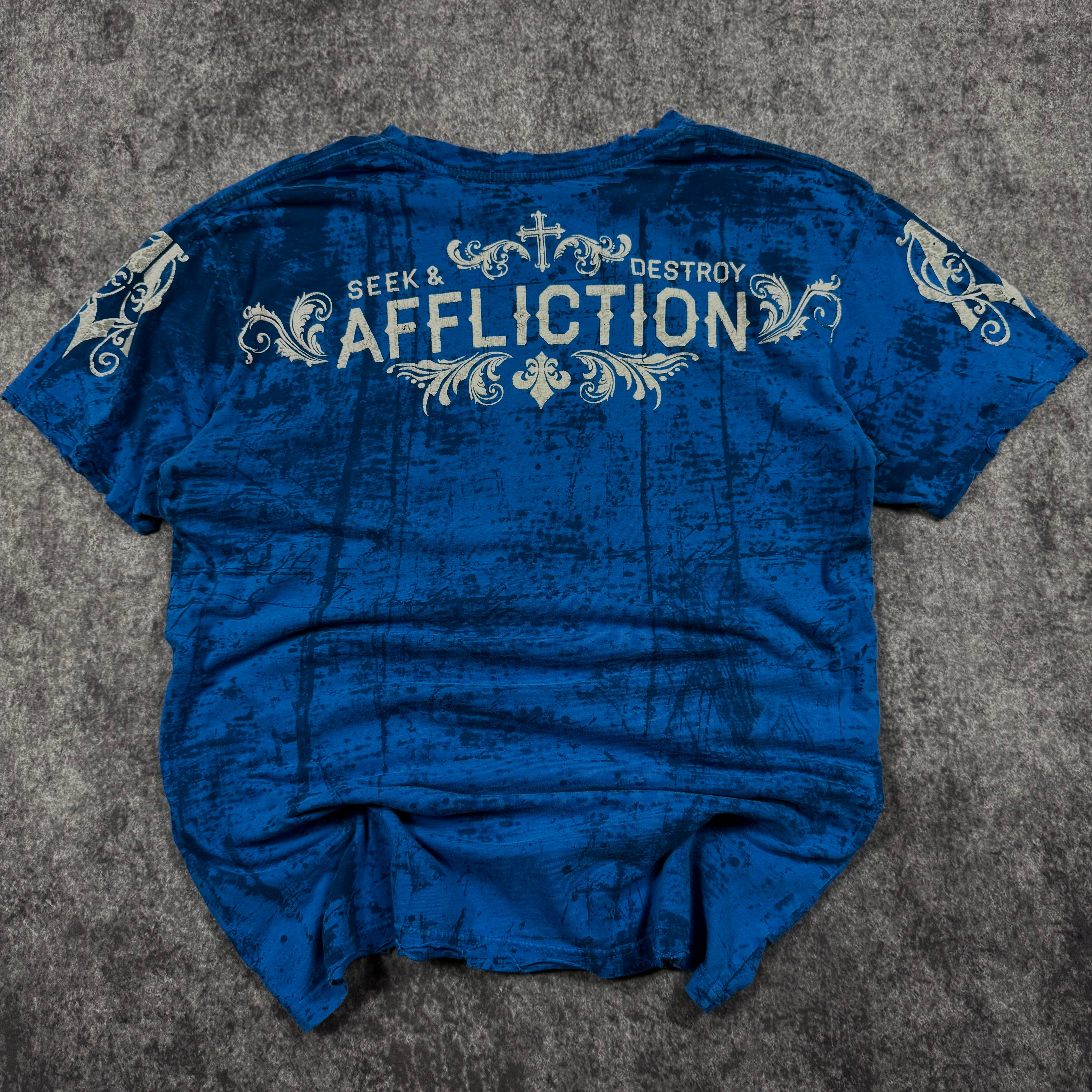 (rare) 2000s reversible affliction shirt (L)