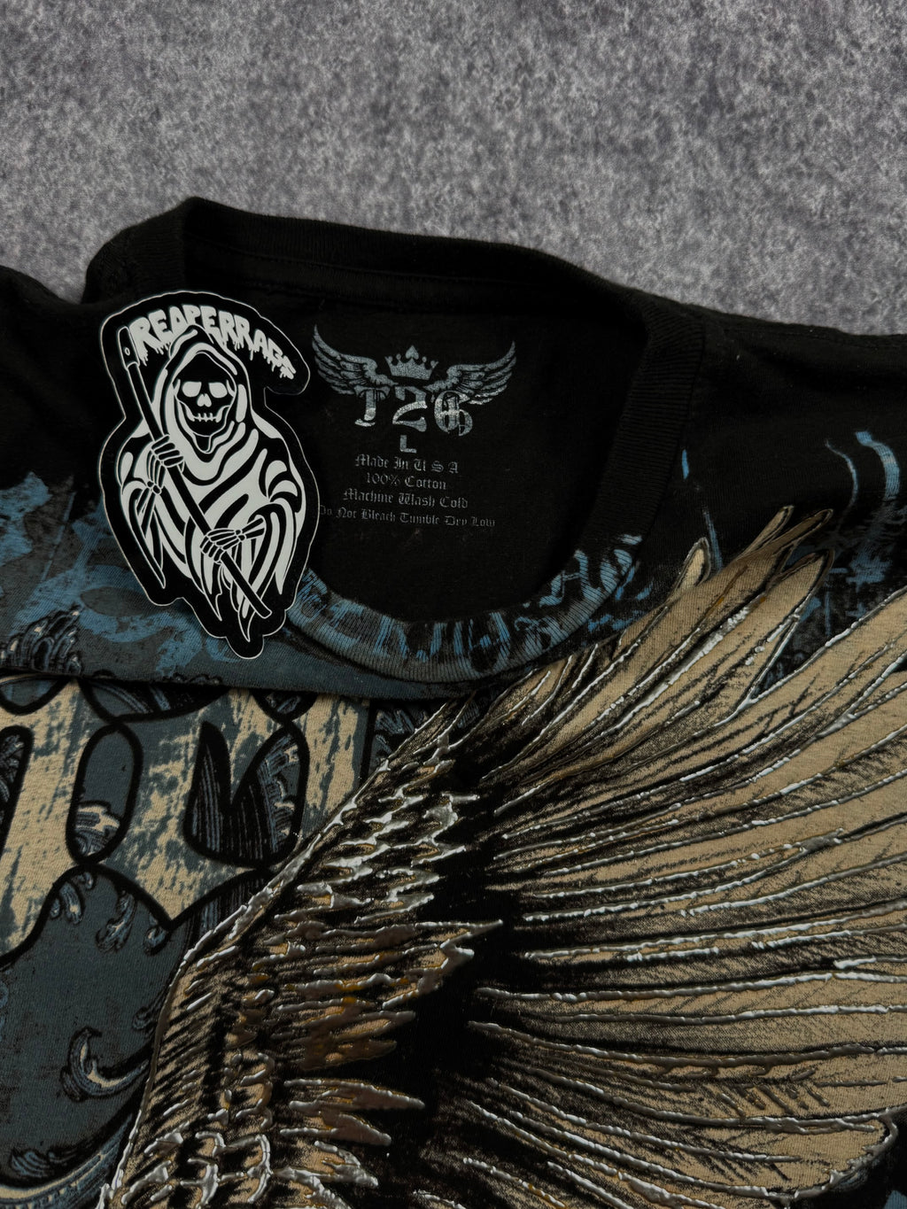 (rare) 2000s winged chrome shirt (L)