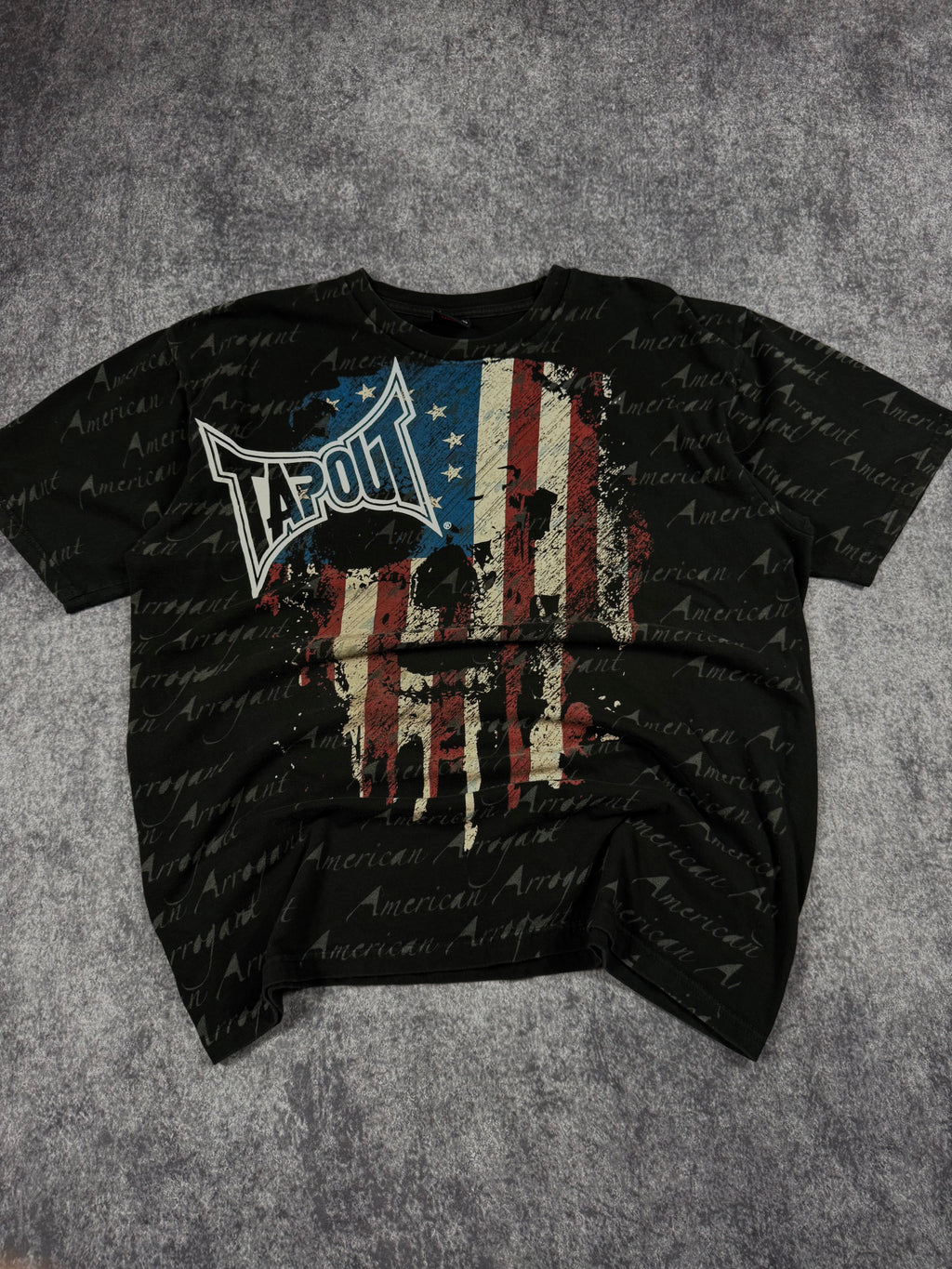 2000s tapout shirt (XL)