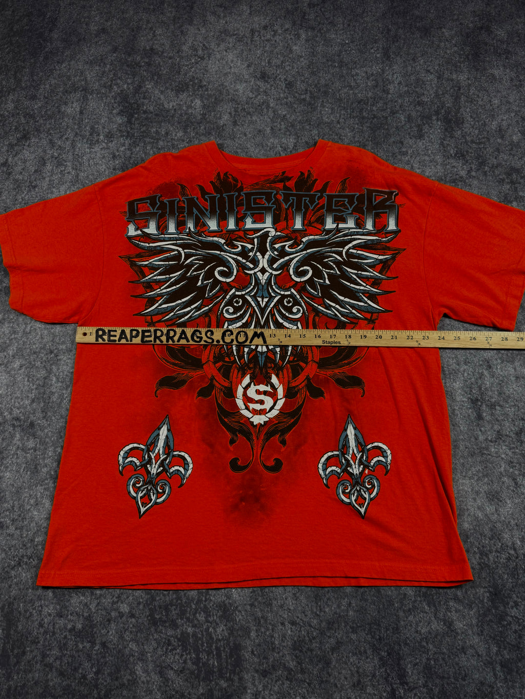 (rare) 2000s sinister shirt (XL)