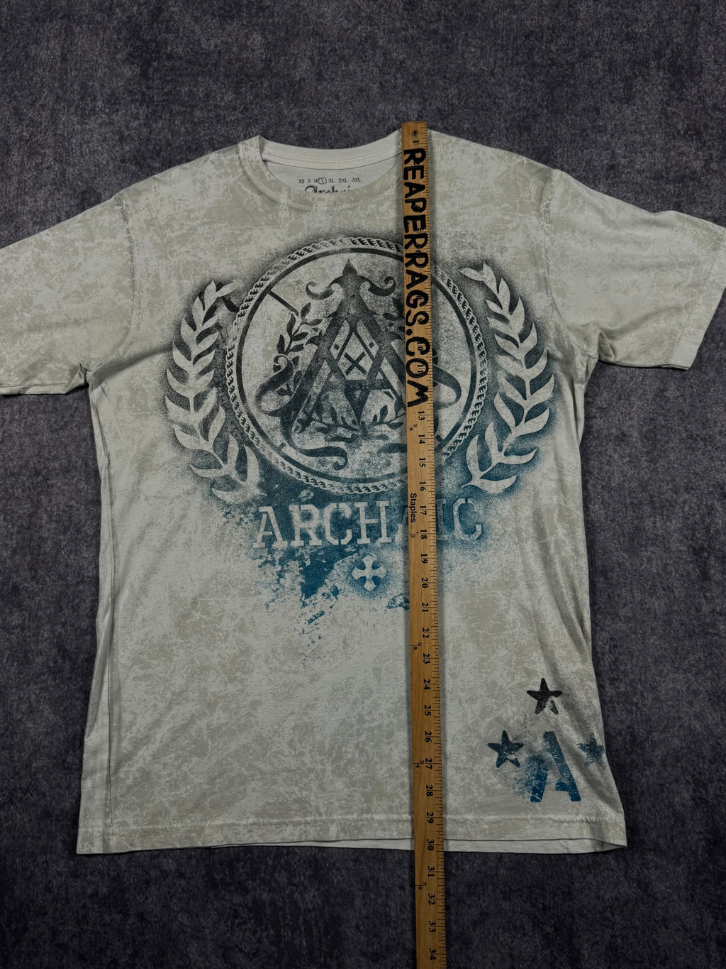(rare) 2000s archaic x affliction shirt (L)