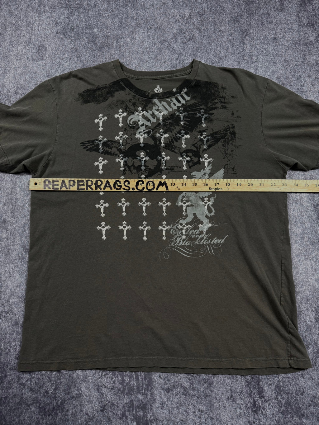 (rare) 2000s archiac shirt (XL)