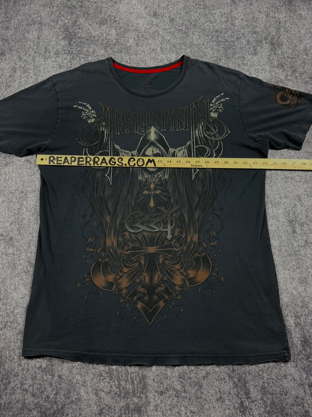 (rare) 2000s affliction x ozzy osborne shirt (XL)