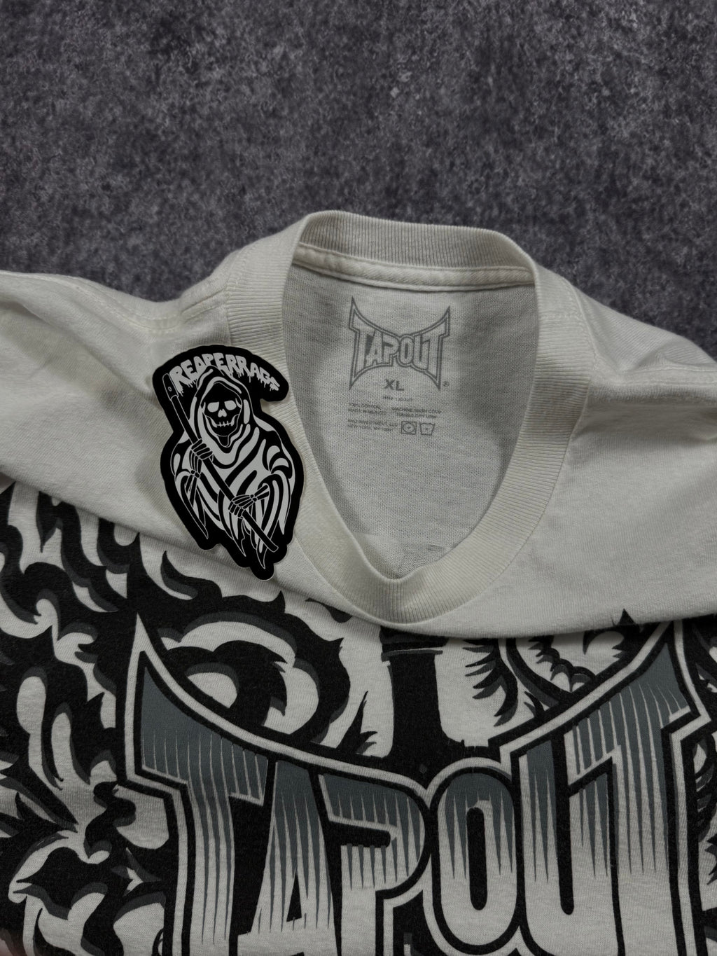 (rare) 2000s tapout shirt (L)