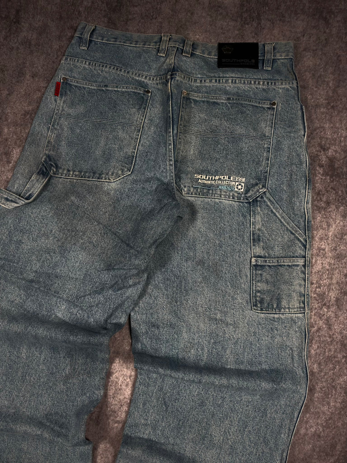 (RARE) 2000s EMBROIDERED SOUTHPOLE JEANS (36x32)