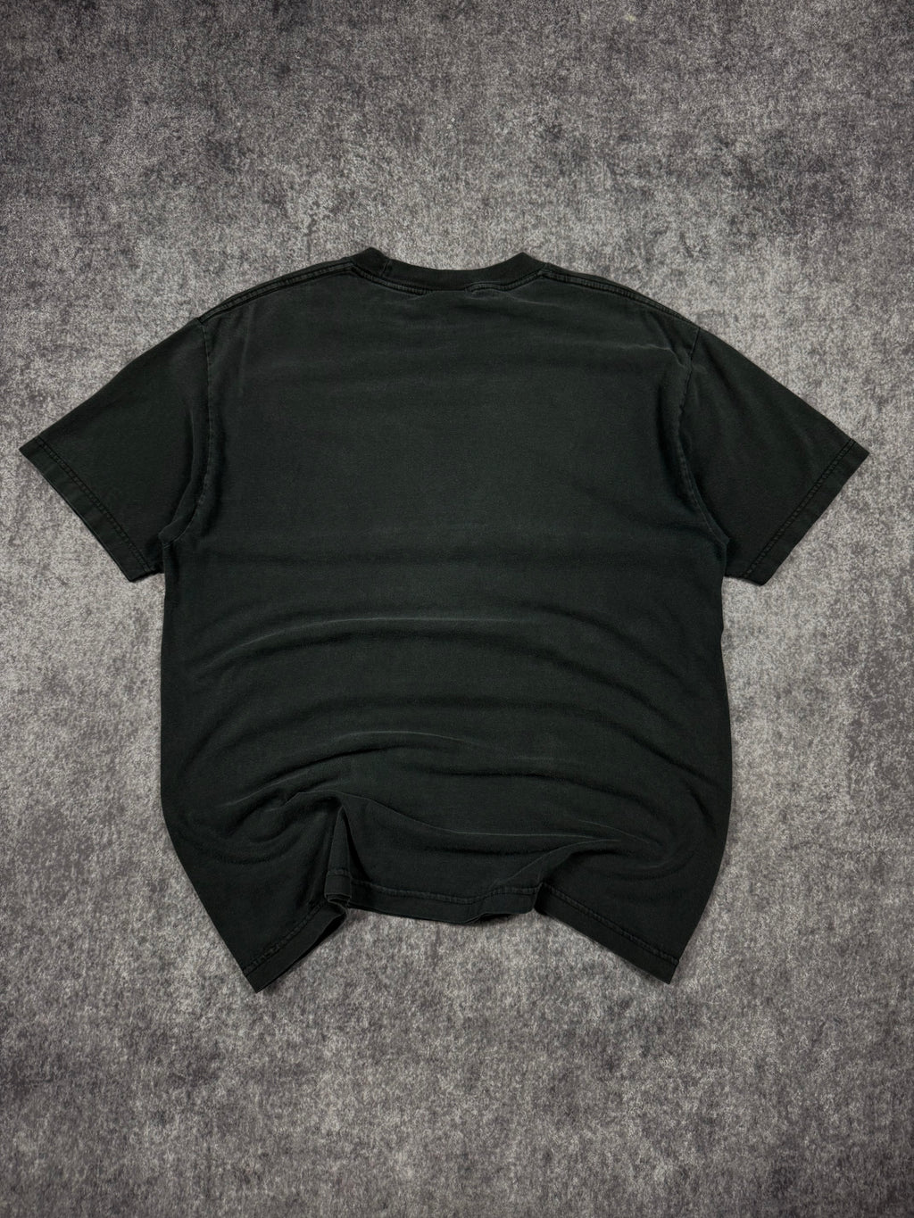 (rare) 2000s tapout shirt (L)