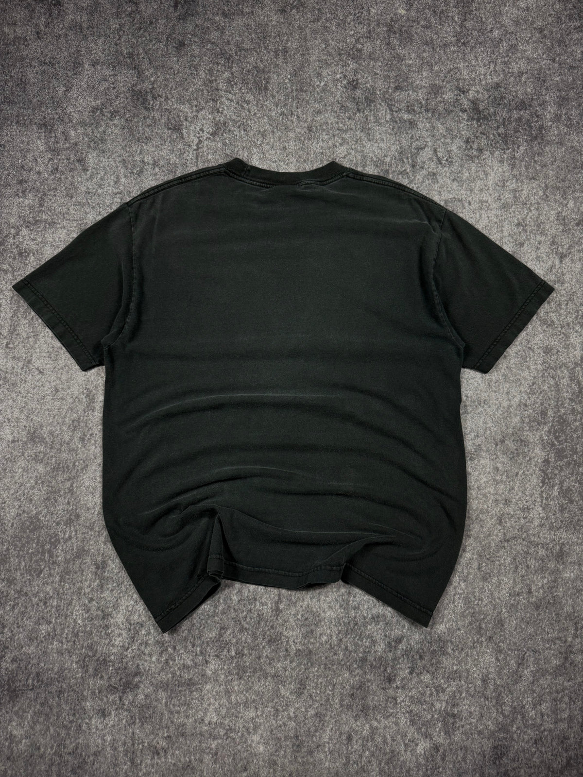 (rare) 2000s tapout shirt (L)