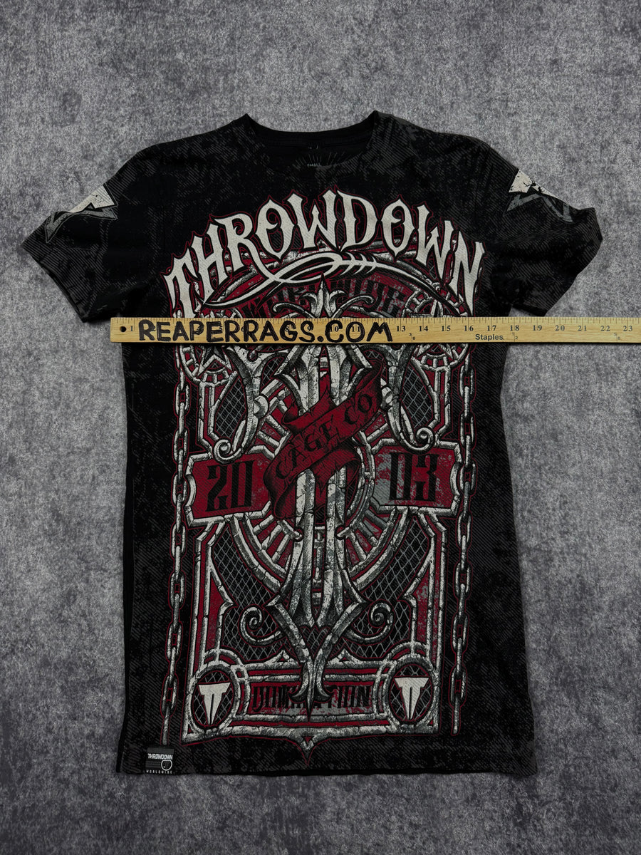 (rare) 2000s throwdown shirt (S)