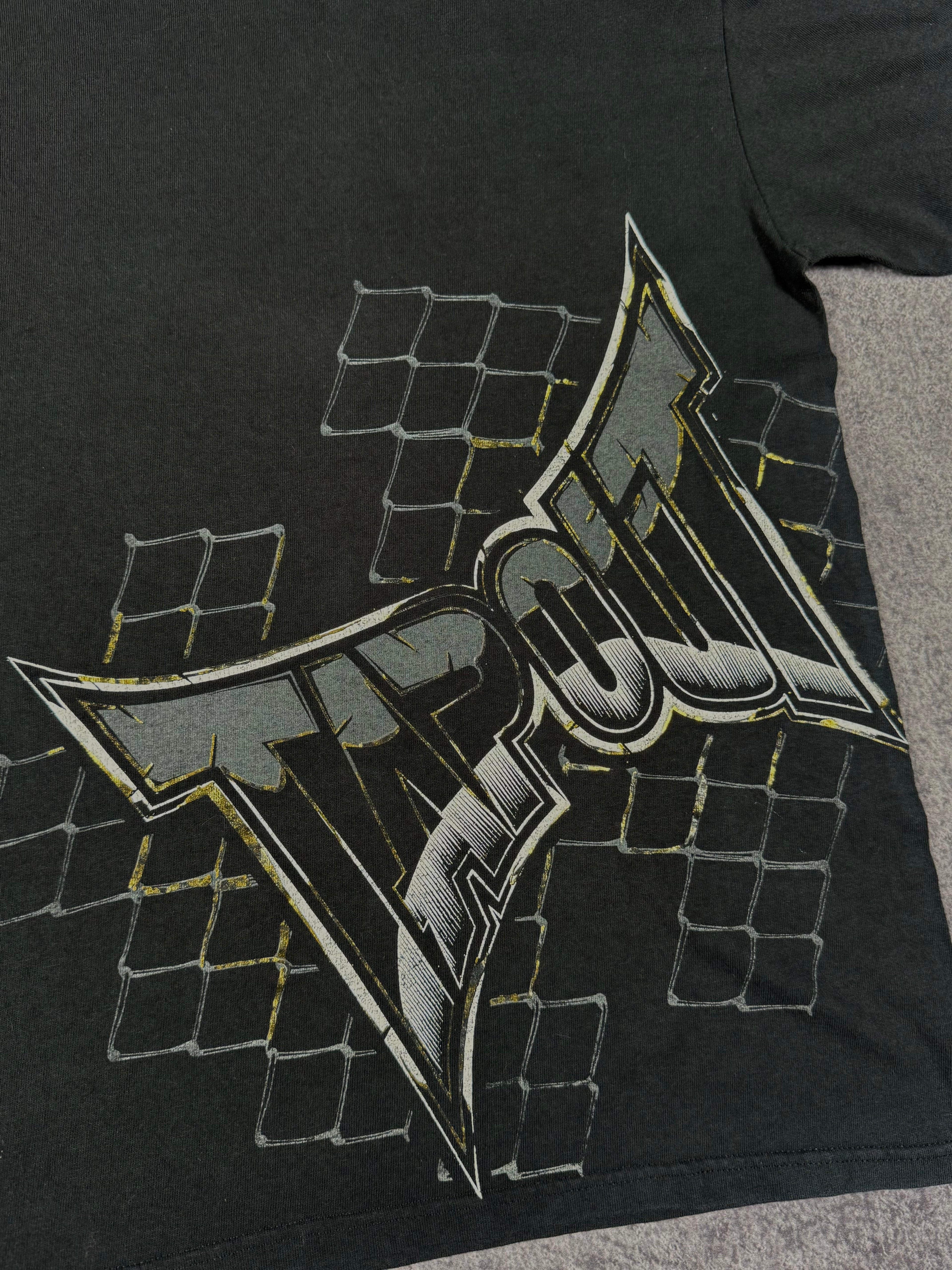 (rare) 2000s tapout chrome shirt (S)