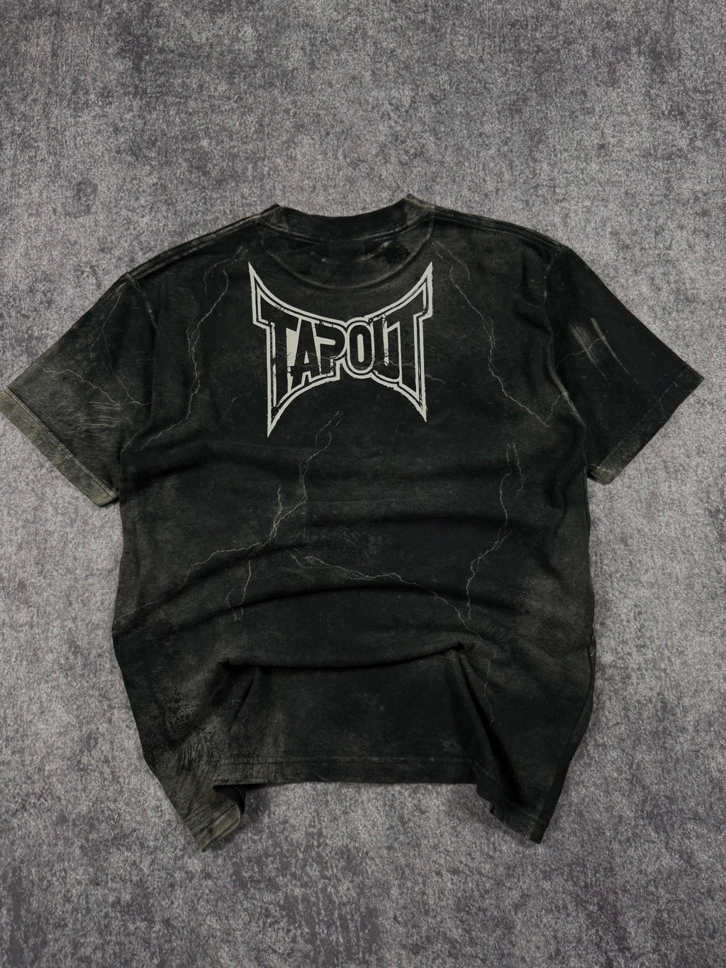 2000s tapout shirt (S)