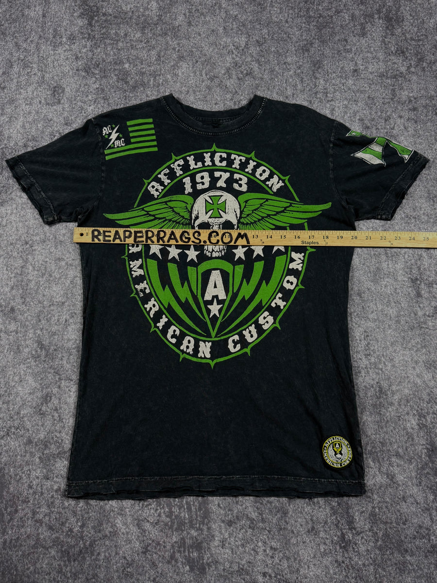 2000s affliction shirt (M)