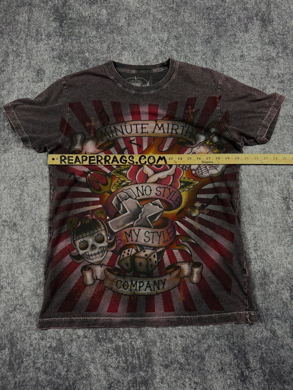 2000s minute mirth shirt (L)