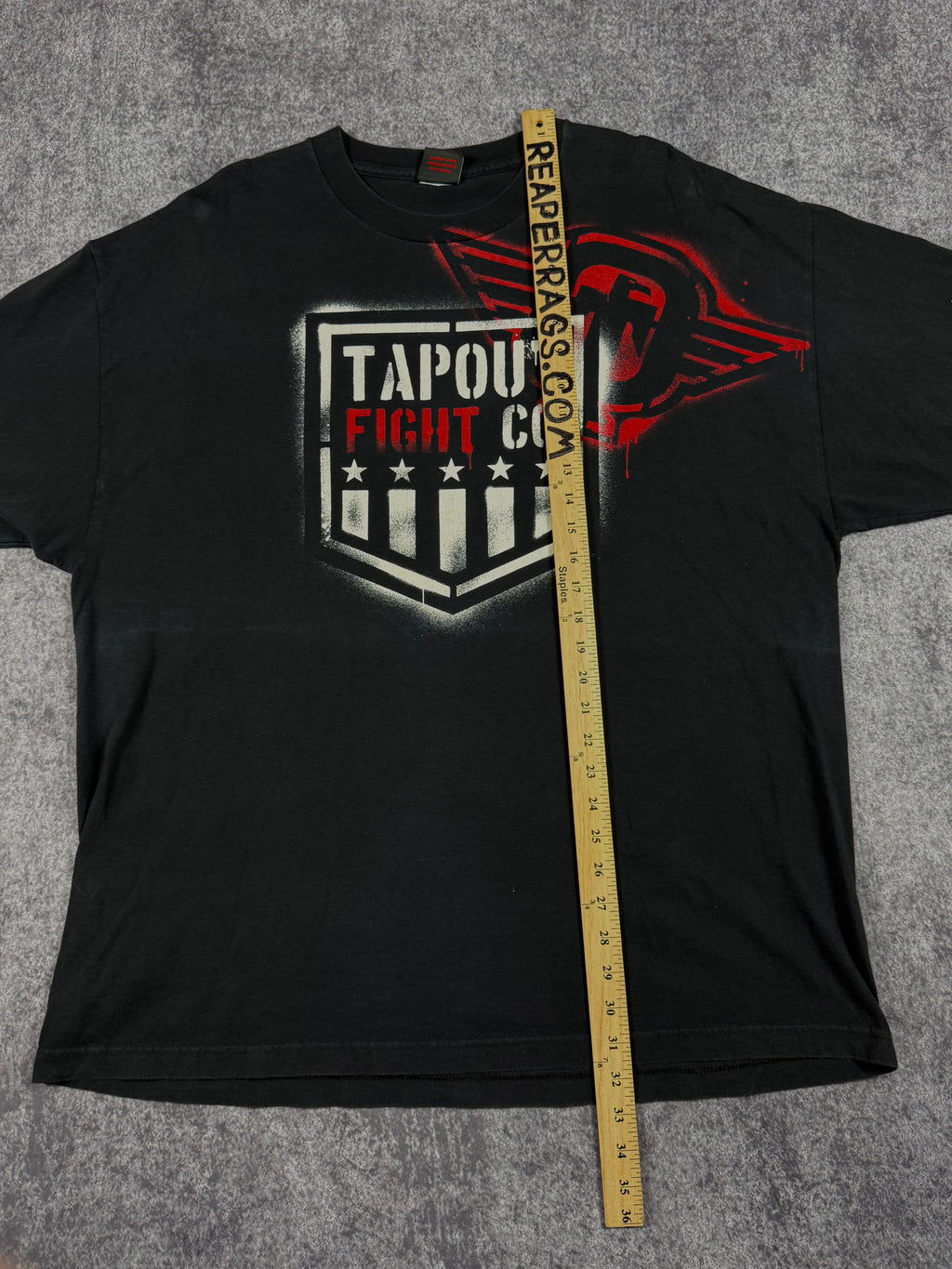 2000s tapout shirt (XL)