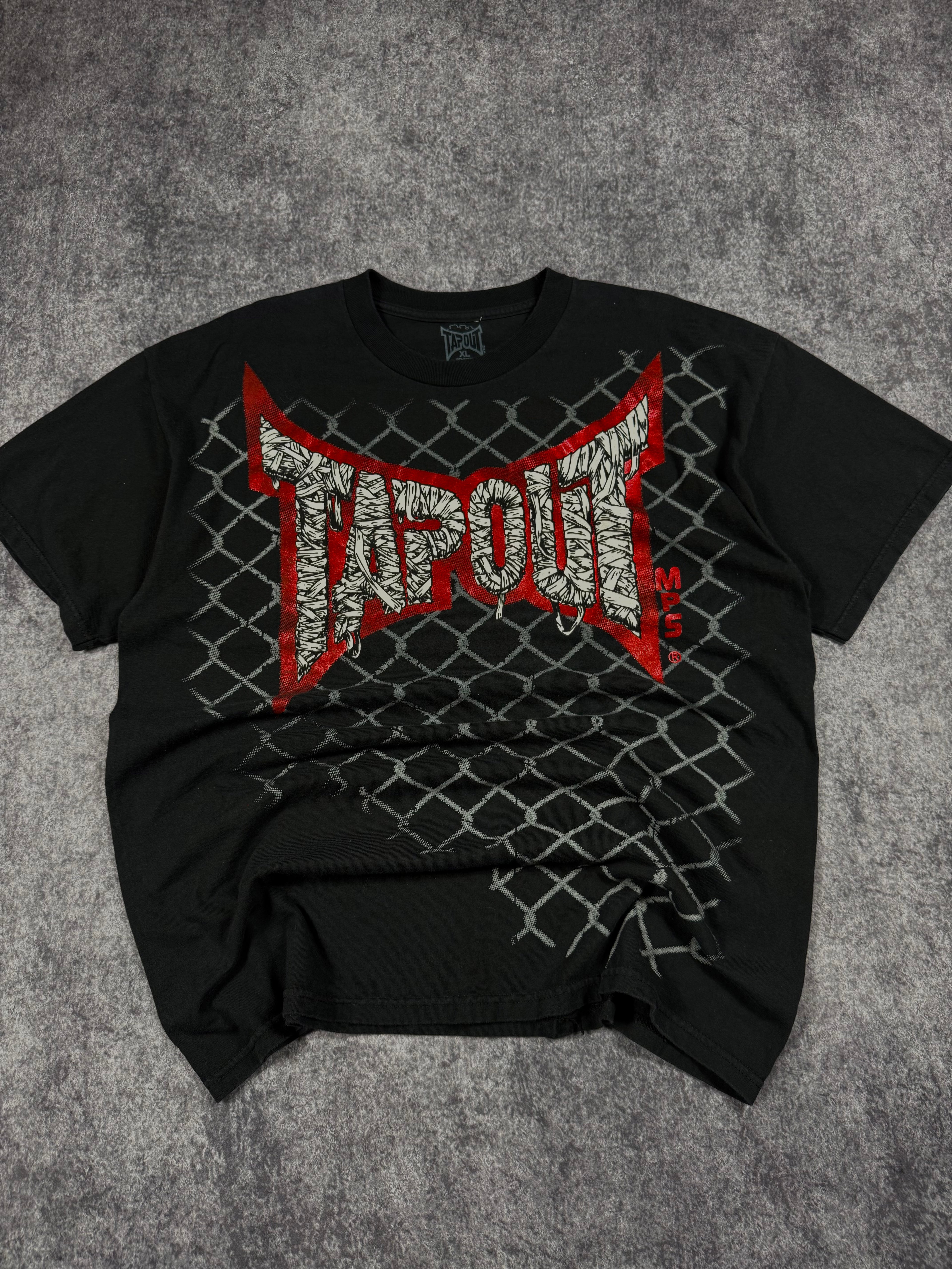 (rare) 2000s tapout shirt (XL)