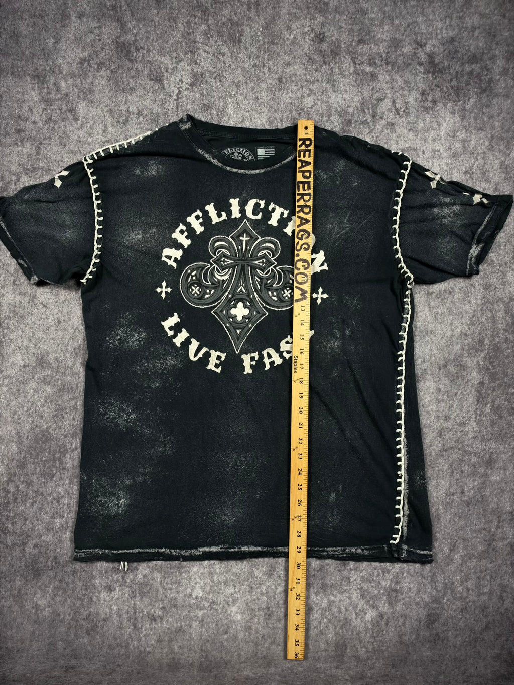 (RARE) 2000S AFFLICTION SHIRT (XL)