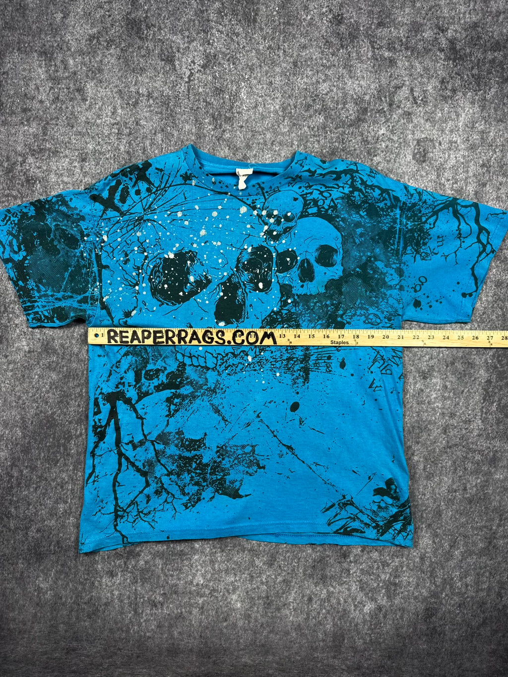 (RARE) 2000S SKULL SHIRT (L)