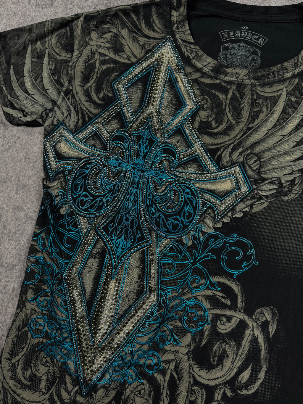 (rare) 2000s xzavier x buckle rhinestone shirt (S)