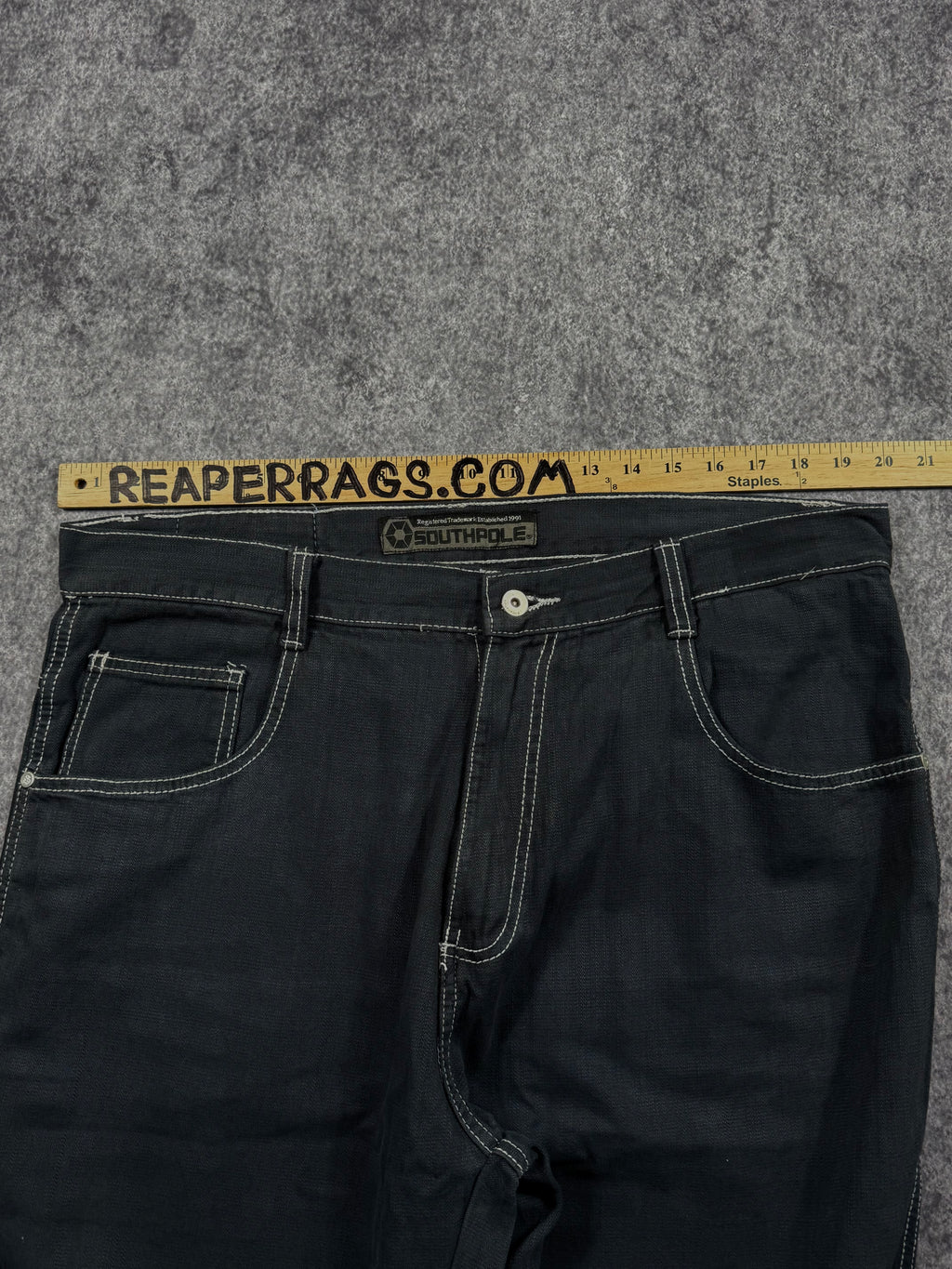 (rare) 2000s southpole jeans (40x32)