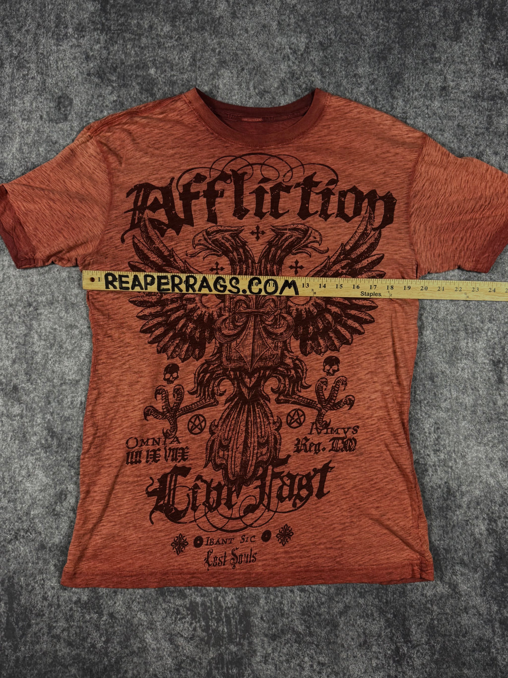 2000s affliction shirt (M)