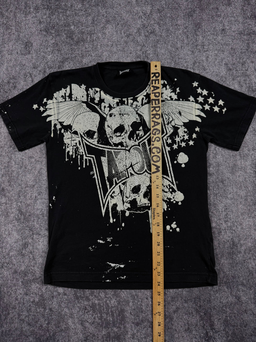(rare) 2000s tapout shirt (S)