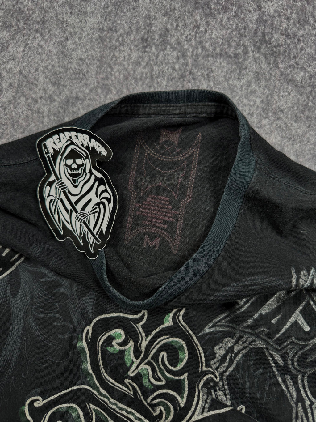 (rare) 2000s tapout x black shirt (S)