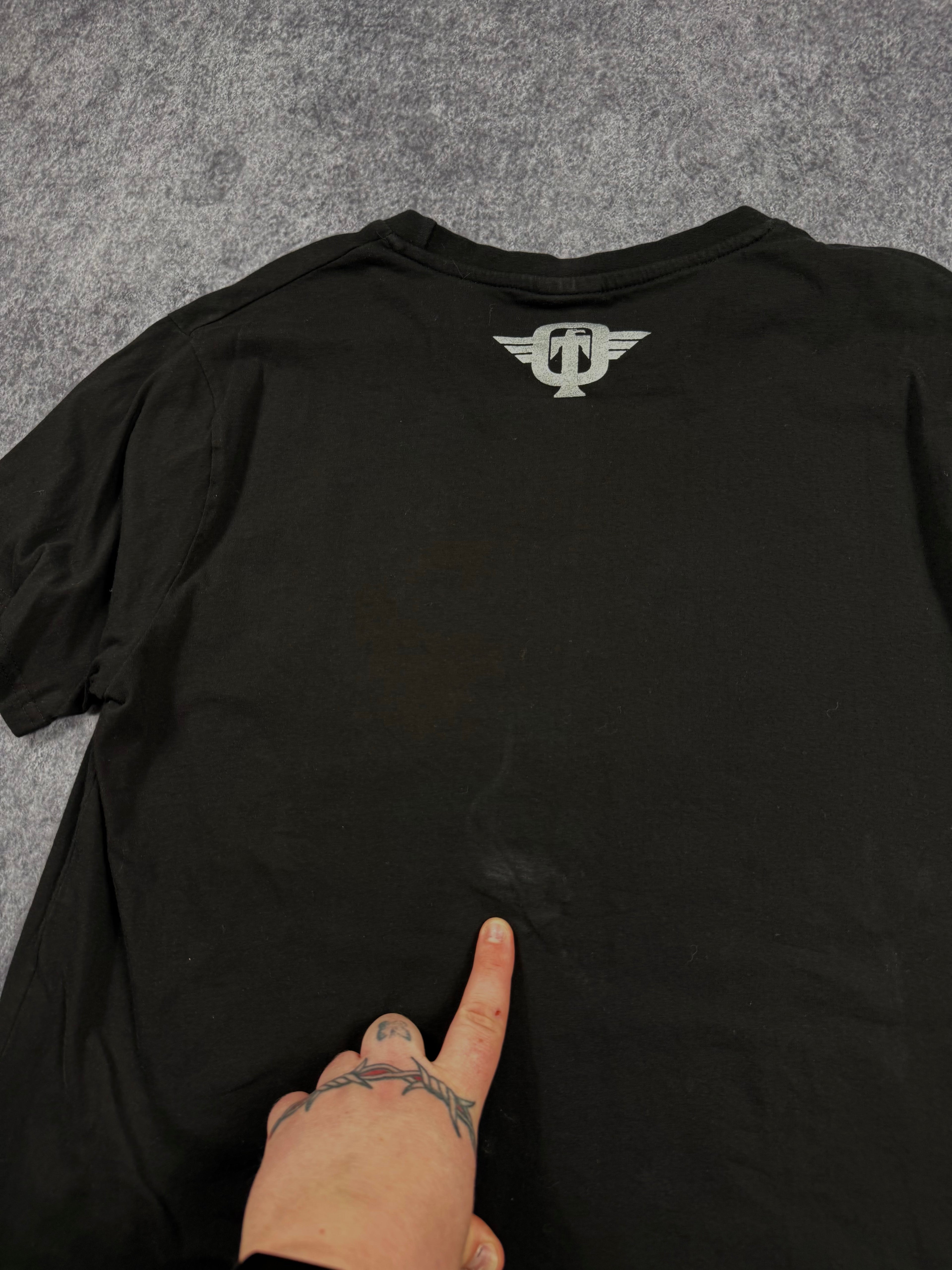 (rare) 2000s tapout chrome shirt (M)