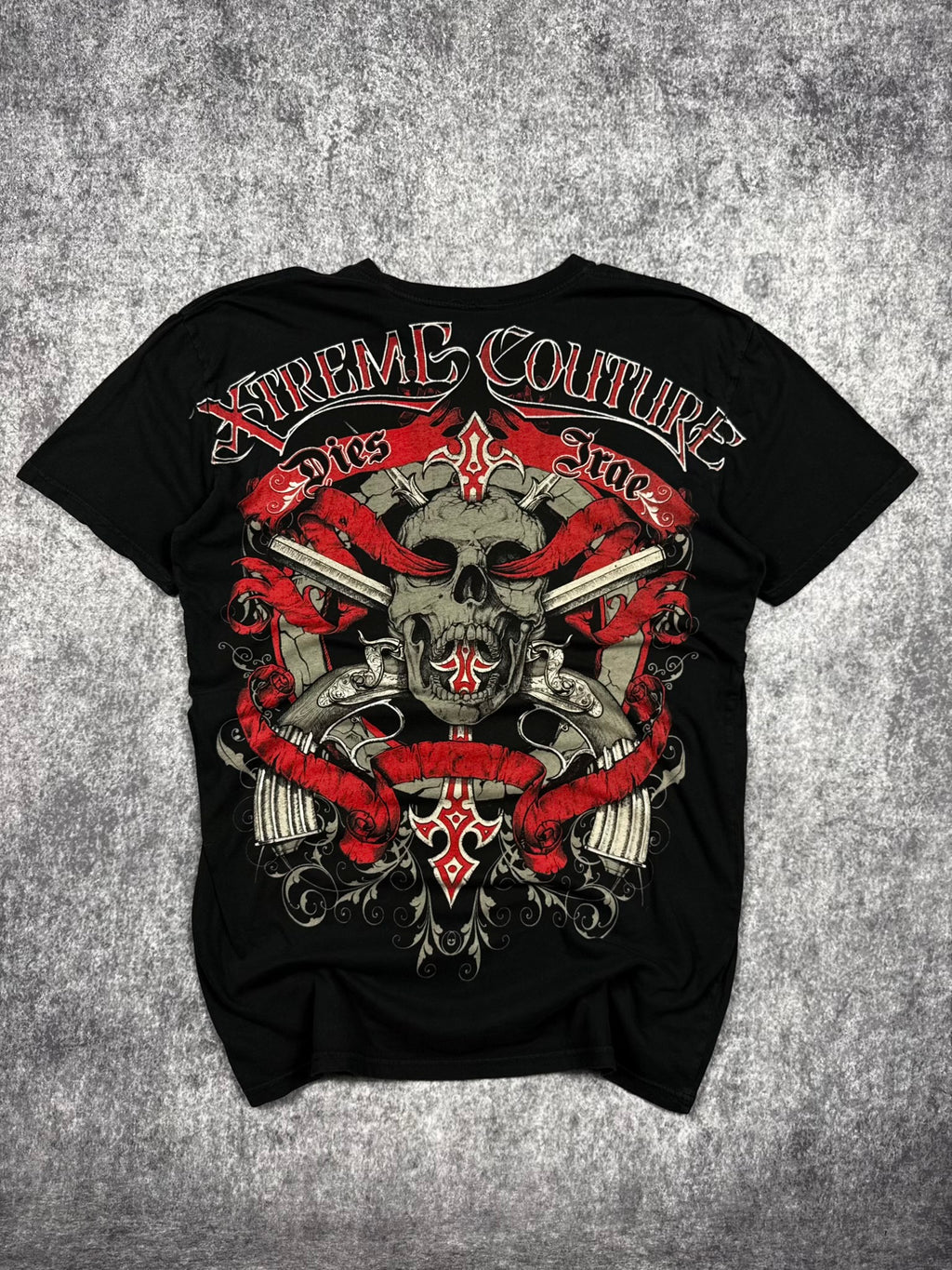 (rare) 2000s xtreme couture shirt (L)
