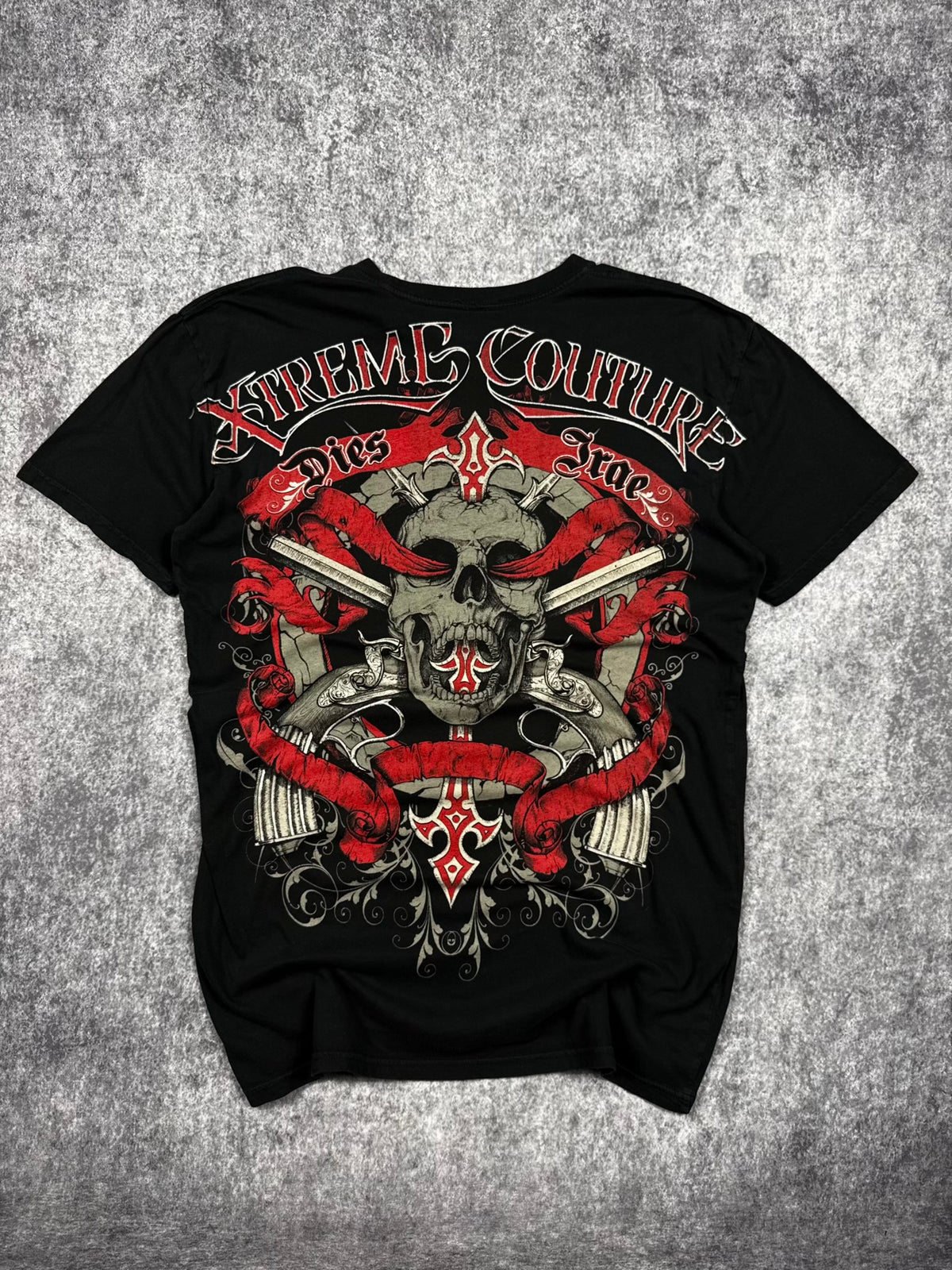 (rare) 2000s xtreme couture shirt (L)