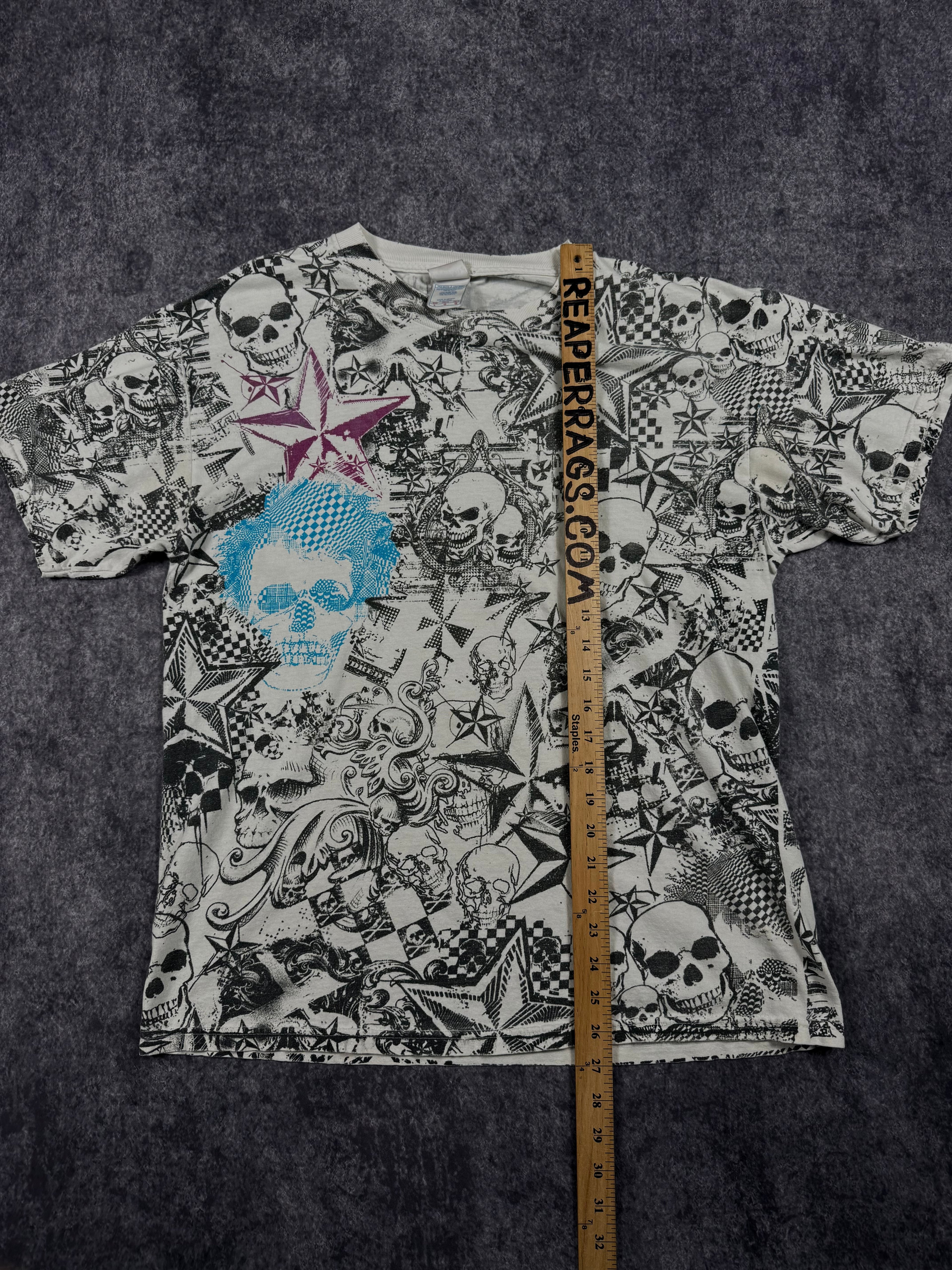 (rare) 2000s skull pile shirt (L)