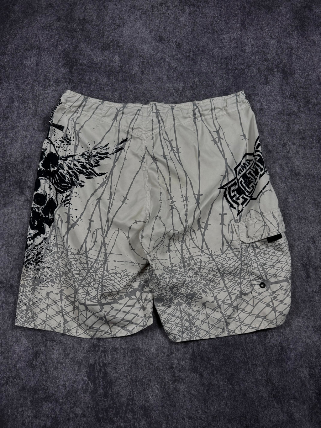 (rare) 2000s mma elite board shorts (40)