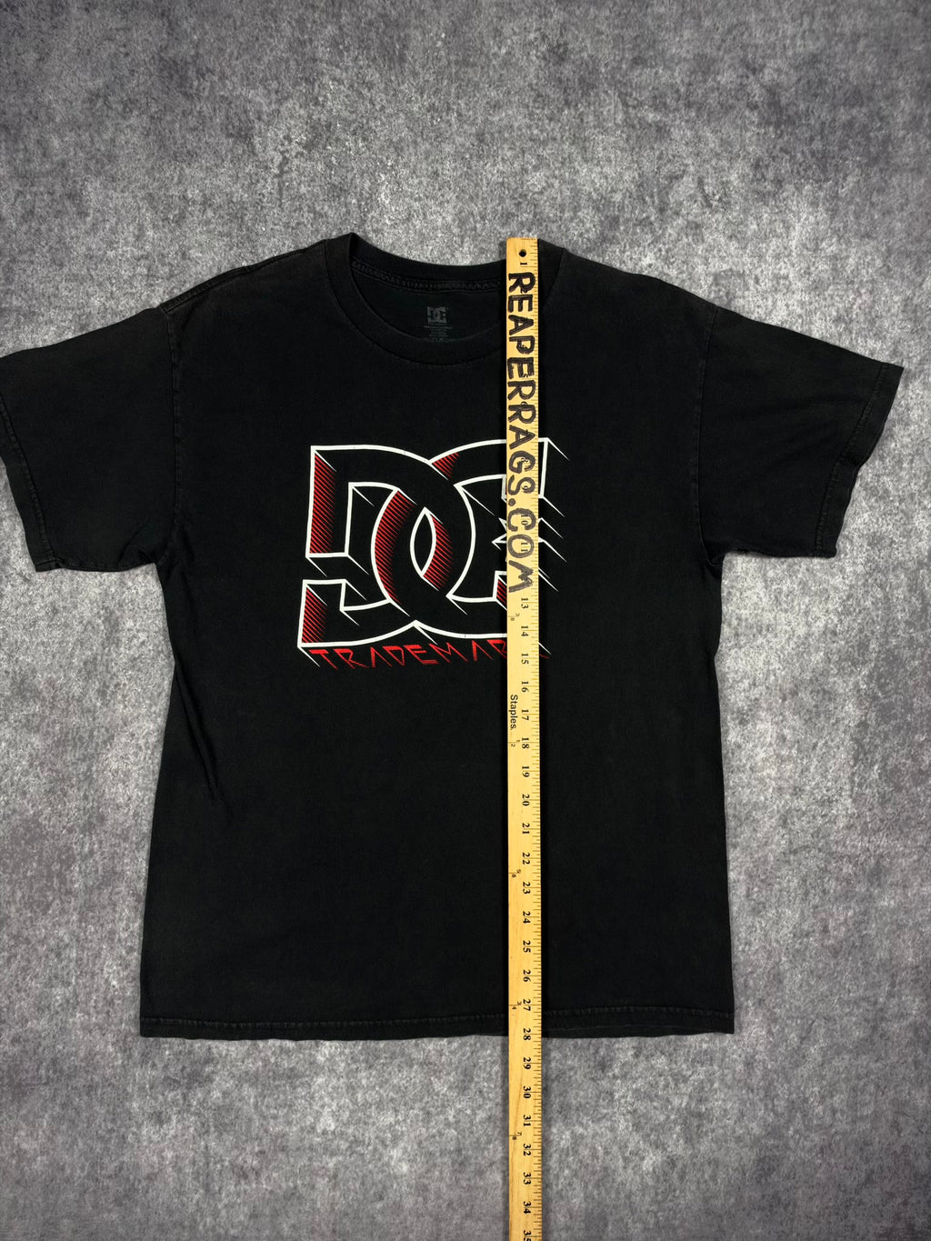 (RARE) 2000s DC SHOES SHIRT (M)