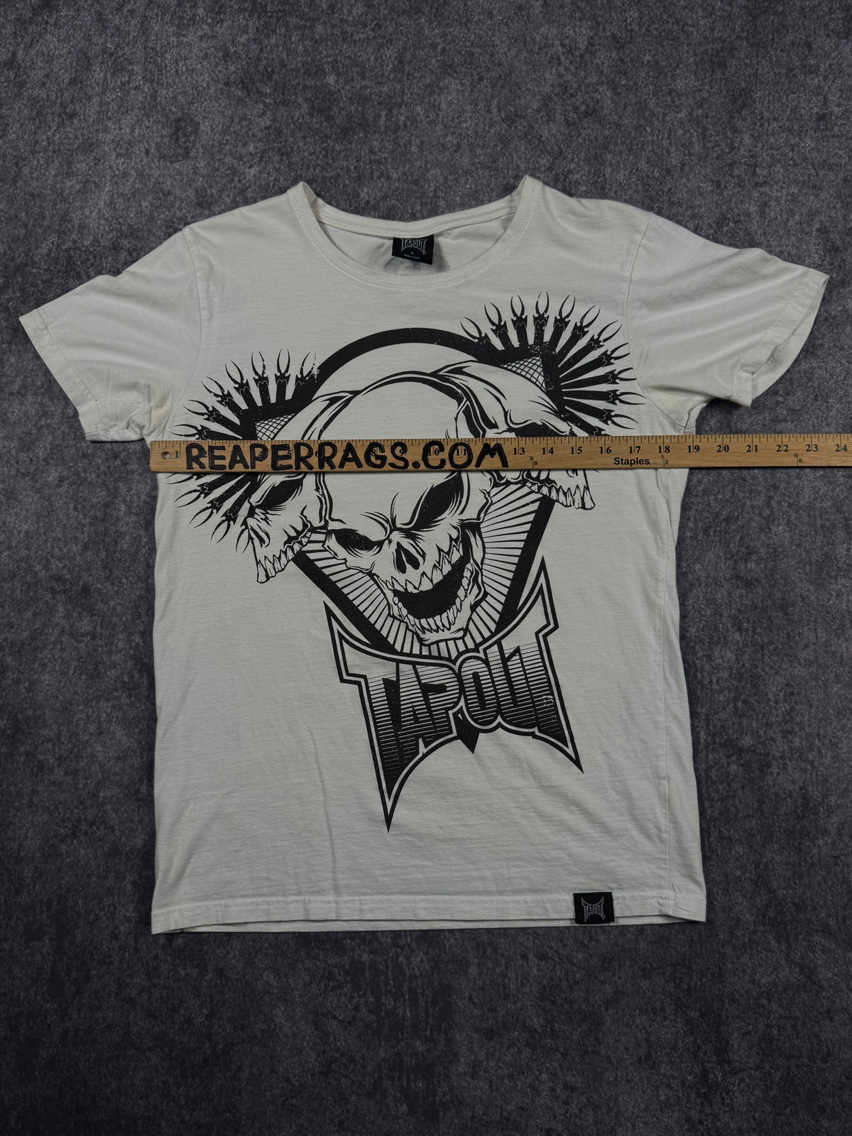 (rare) 2000s tapout shirt (S)