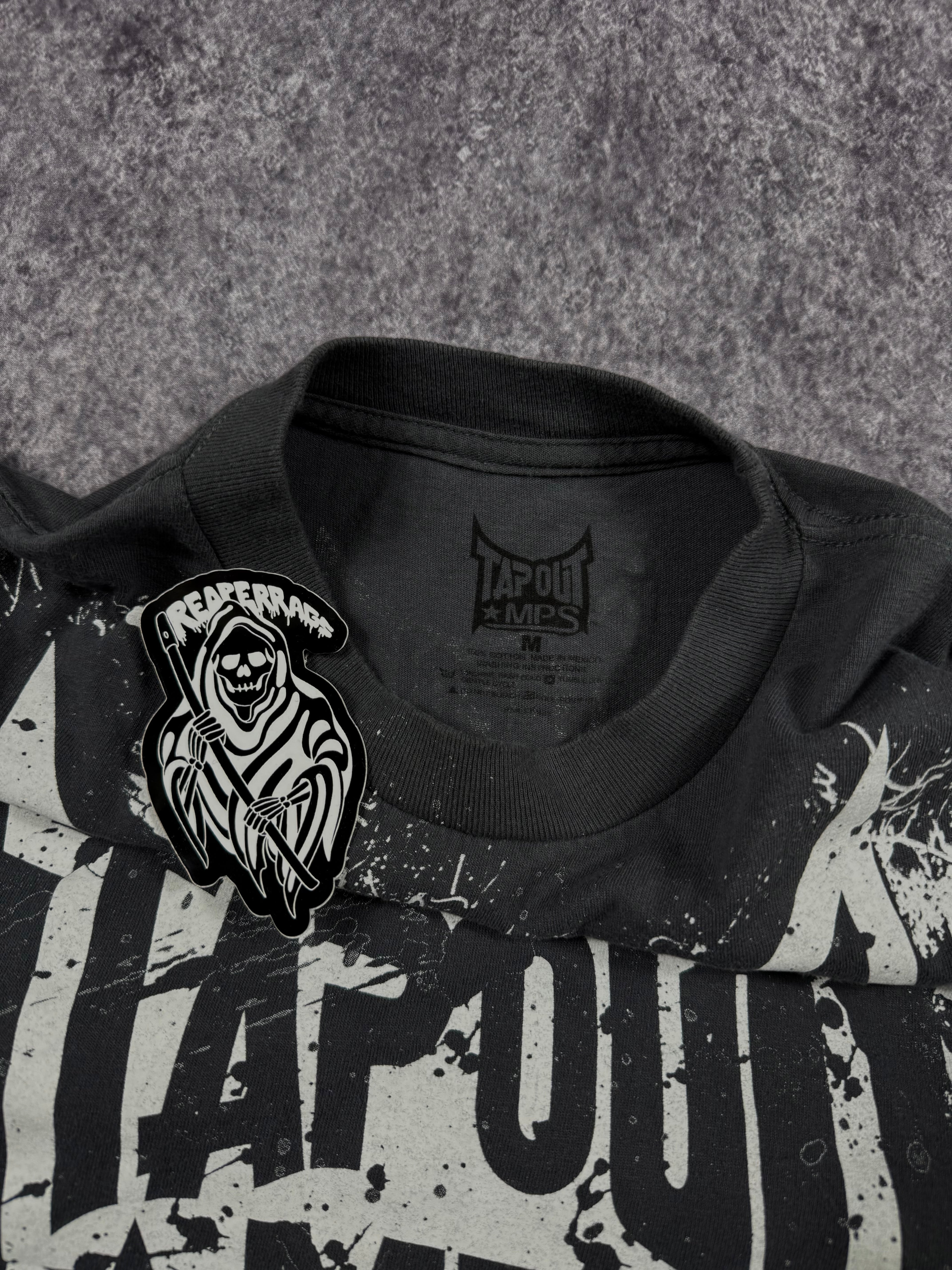 (rare) 2000s tapout shirt (M)