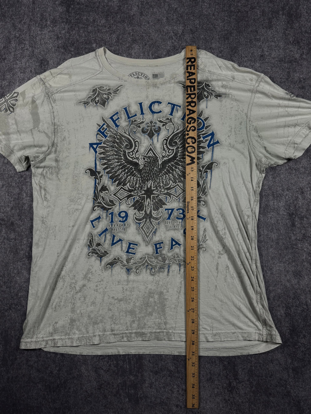 2000s affliction shirt (XL)