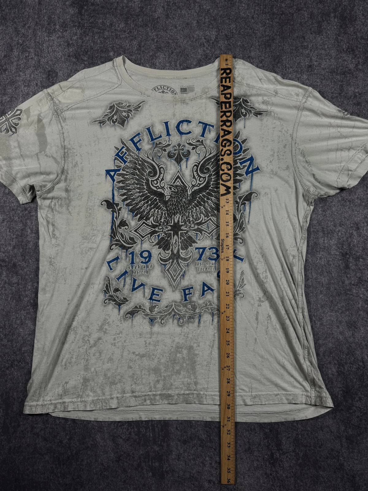 2000s affliction shirt (XL)