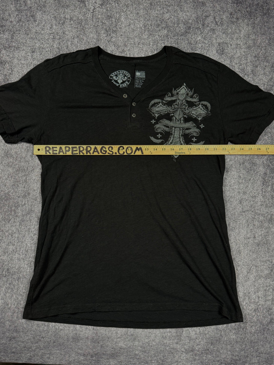 2000s affliction shirt (L)