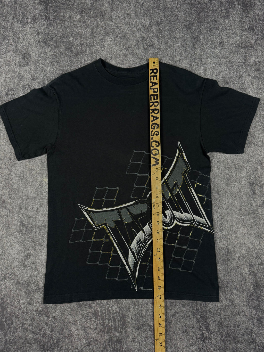 (rare) 2000s tapout chrome shirt (S)