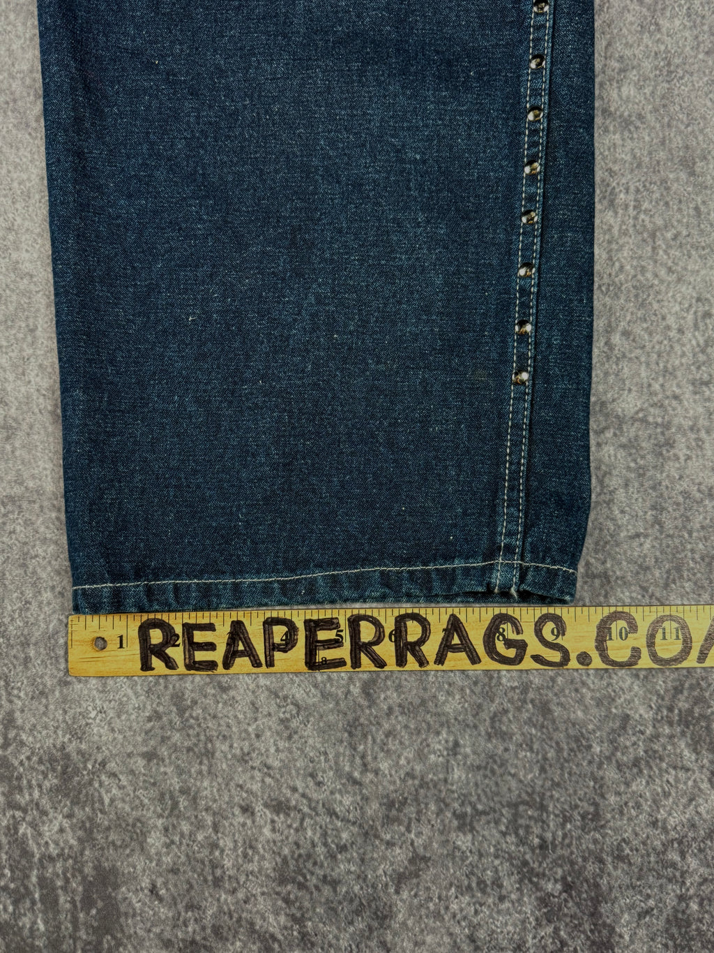 (rare) 2000s paco studded jeans (32x30)